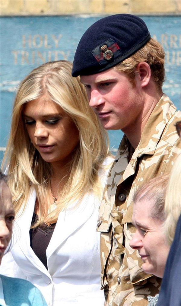 Prens Harry ile Meghan Markle, önce Instagram'da tanışmışlar