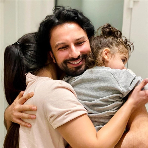 <a class='keyword-sd' href='/megastar/' title='Megastar'>Megastar</a> Tarkan koronavirüs aşısı oldu!