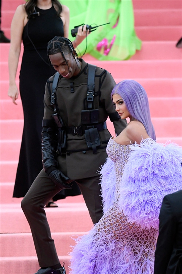 Son günlerin gündemdeki çifti: Bu ilişkinin benzeri yok