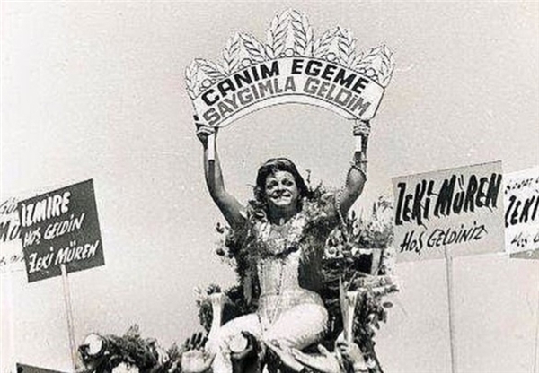 İrem Derici'den İzmir'e Zeki Müren selamı