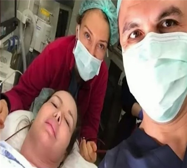 Harika Avcı'dan yıllar sonra ilk fotoğraf