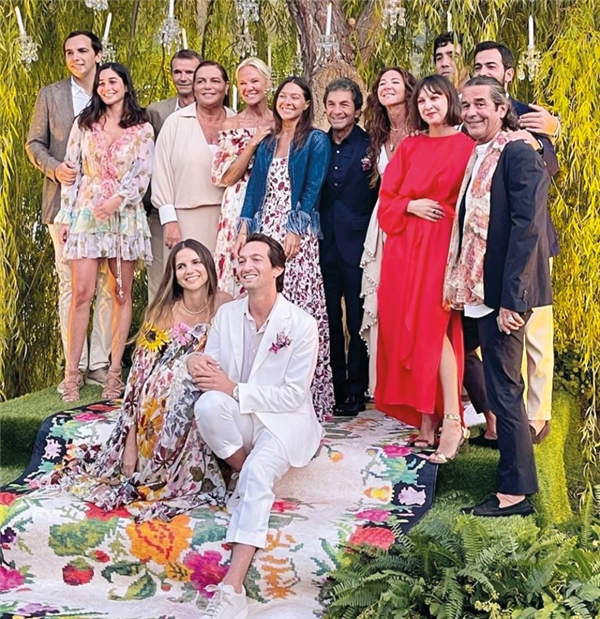 Ruslar Dilan Çiçek Deniz'e bayıldı